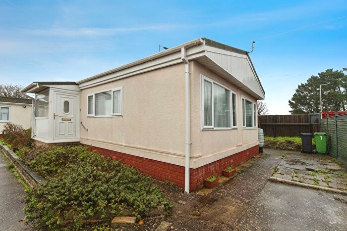 2 Bedroom Mobile/park Home For Sale In Alexander Walk, Ringswell Park, Exeter, EX2