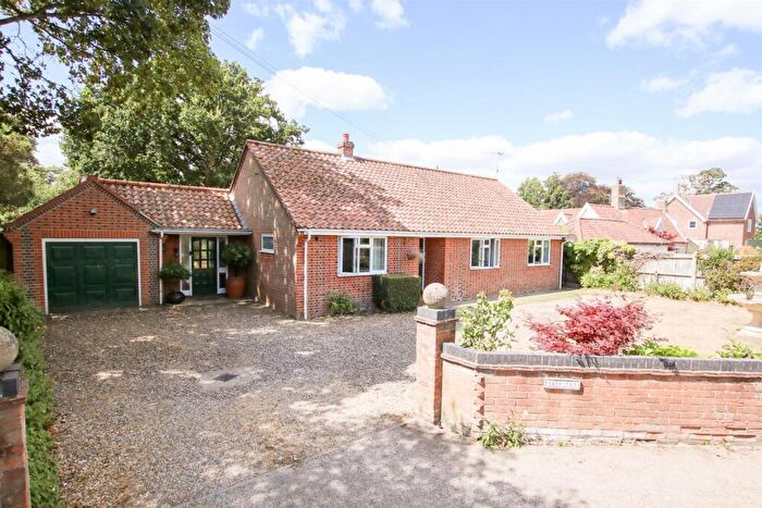 3 Bedroom Detached Bungalow For Sale In Wangford Road, Reydon, Southwold, IP18