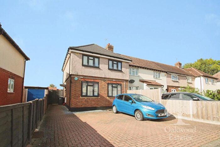 3 Bedroom End Of Terrace House To Rent In North Road, West Drayton, UB7