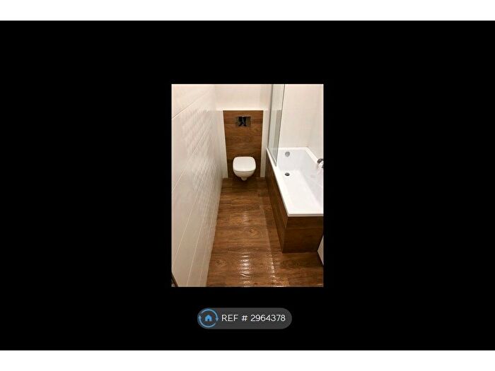 2 Bedroom Flat To Rent In St James Road, Sutton, SM1