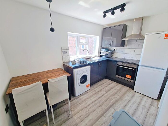 Studio To Rent In Bear Road, Feltham, TW13