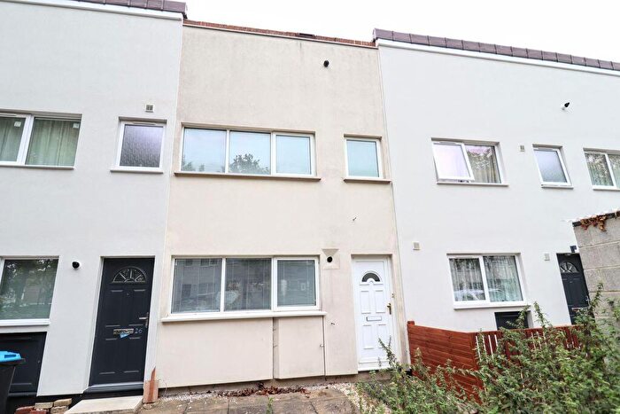 1 Bedroom Terraced House For Sale In Buckby, Tinkers Bridge Milton Keynes, MK6