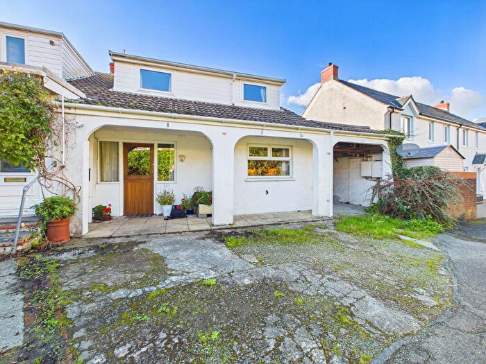 4 Bedroom Semi-Detached Bungalow For Sale In Sandyke Lane, Broad Haven, SA62