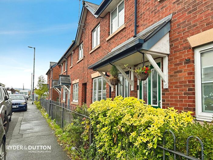 3 Bedroom Town House For Sale In Hill Street, Ashton-Under-Lyne, Greater Manchester, OL7