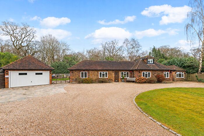 5 Bedroom Detached House For Sale In Grange Gardens, Farnham Common, SL2