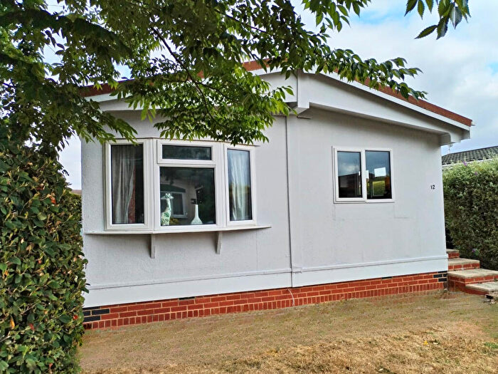 2 Bedroom Park Home For Sale In Marshmoor Park, Marshmoor Park, Great Bricett, Ipswich, Suffolk, IP7