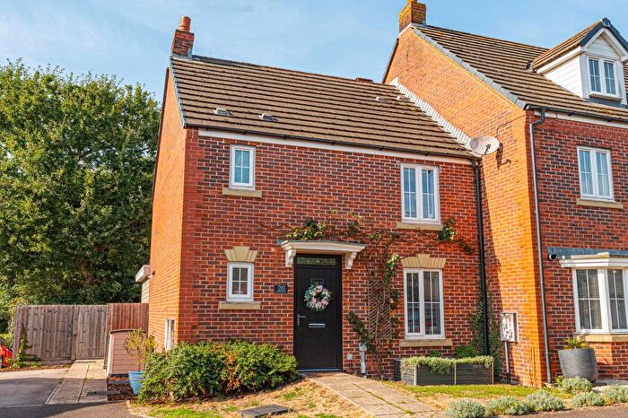 3 Bedroom Terraced House For Sale In Buccaneer Grove, Newport, NP10