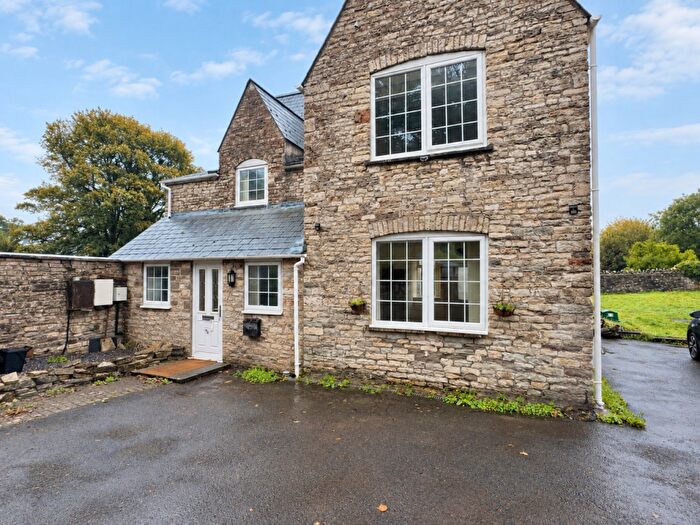 3 Bedroom Semi-Detached House To Rent In Temple Cloud, Bristol, BS39