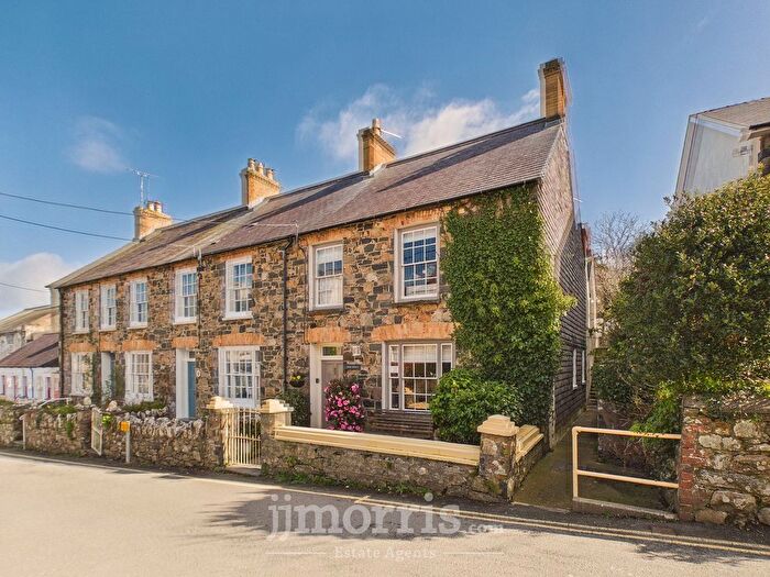 5 Bedroom End Of Terrace House For Sale In Bank Terrace, Long Street, Newport, SA42