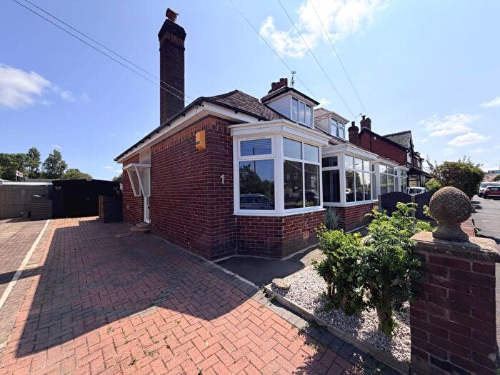 4 Bedroom Semi-Detached House For Sale In Clifton Avenue, Blackpool, FY4