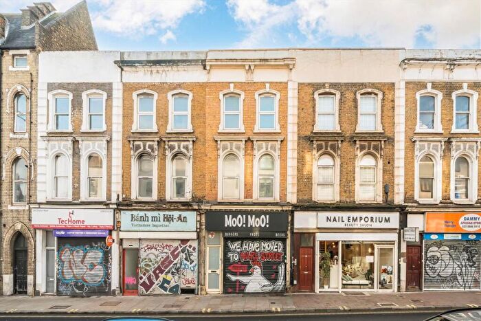 2 Bedroom Flat To Rent In Graham Road, Hackney, E8