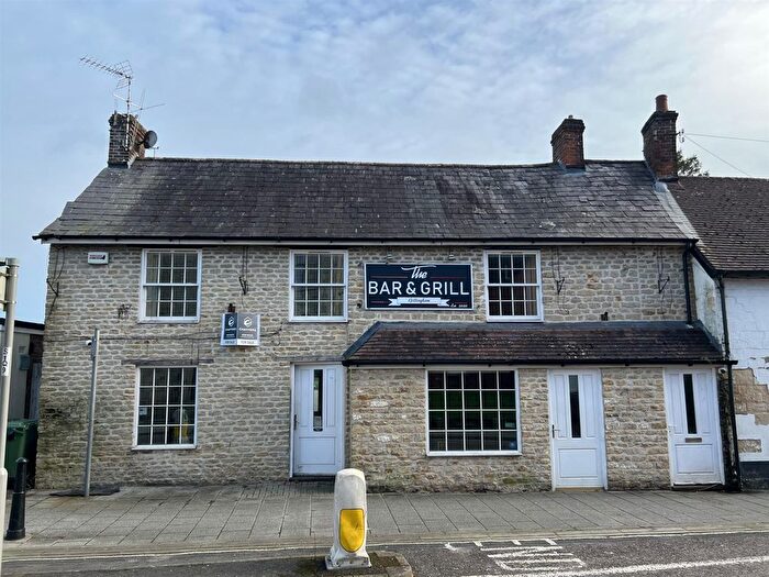 Pub/bar For Sale In Queen Street, Gillingham, SP8