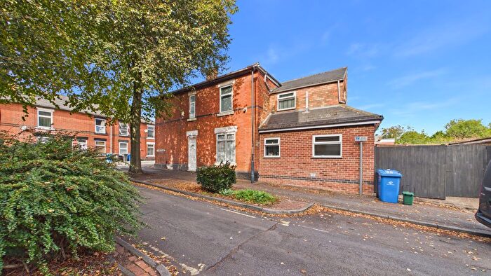 5 Bedroom End Of Terrace House For Sale In Lynton Street, Derby, Derbyshire, DE22