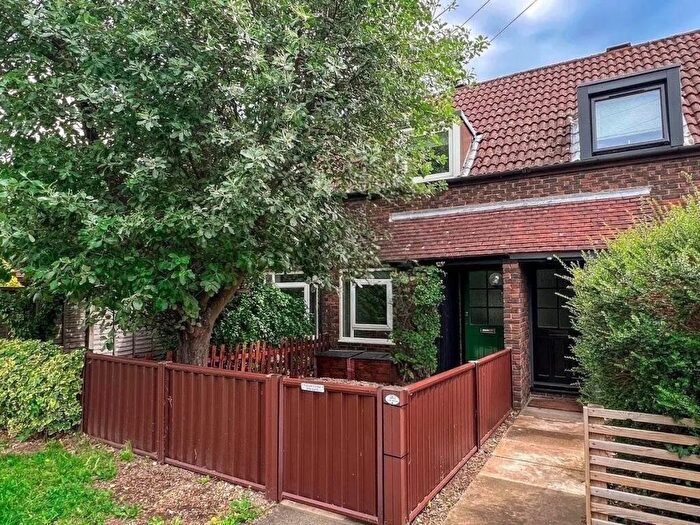 1 Bedroom Terraced House To Rent In Grange Road, Molesey, KT8