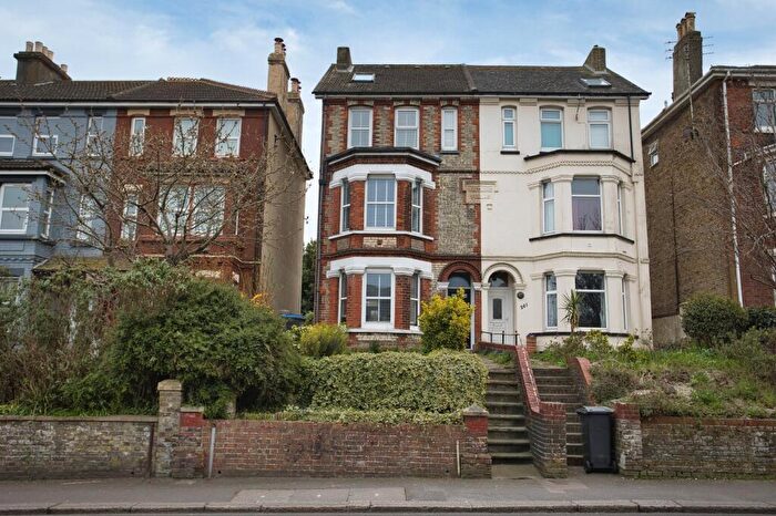 5 Bedroom Semi-Detached House To Rent In Folkestone Road, Dover, CT17