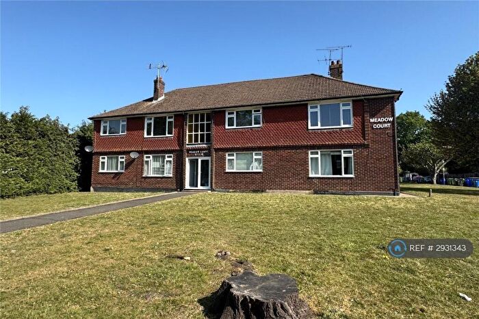 2 Bedroom Flat To Rent In Anchor Meadow, Farnborough, GU14