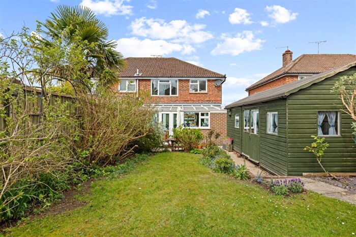 3 Bedroom Semi-Detached House For Sale In Oaklands Road, Petersfield, Hampshire, GU32