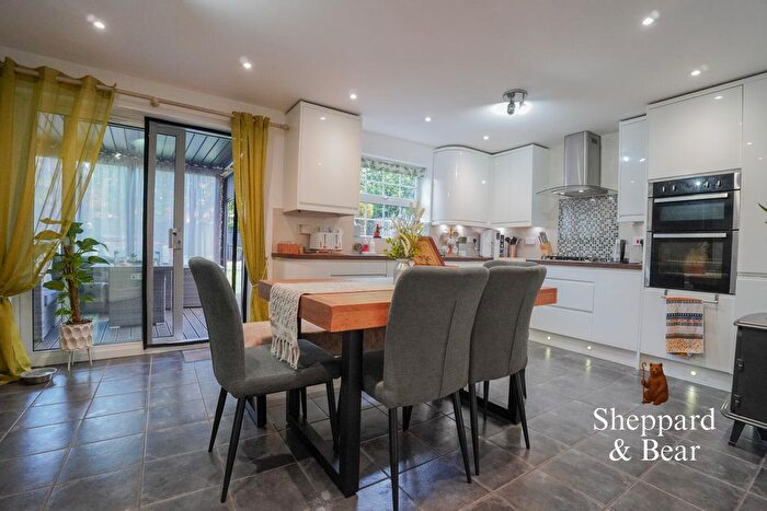 4 Bedroom Town House For Sale In Cambrian Crescent, Marshfield, Cardiff, CF3