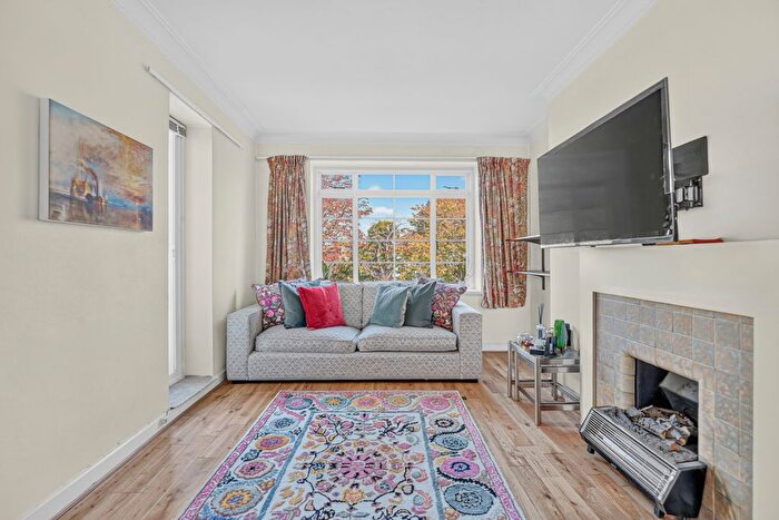 1 Bedroom Flat For Sale In Stanbury Court, Haverstock Hill, Belsize Park, NW3