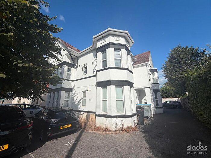 2 Bedroom Flat For Sale In Crabton Close Road, Boscombe, Bournemouth, BH5