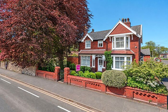4 Bedroom Detached House For Sale In Park Road, Chorley, PR7