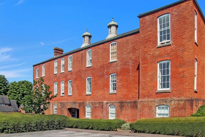 1 Bedroom Apartment For Sale In Knowle Village, Hampshire, PO17