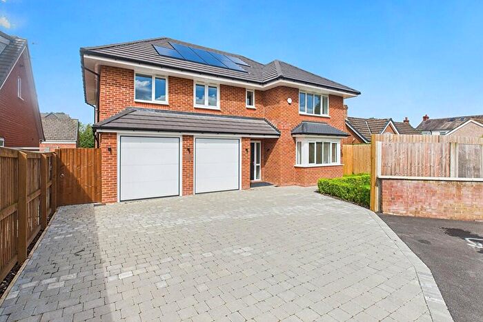 7 Bedroom Detached House For Sale In Cross Halls, Penwortham, PR1
