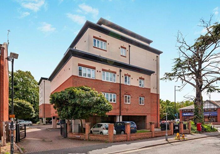 2 Bedroom Flat For Sale In Flat Centrika, Bath Road, Slough, Buckinghamshire, SL1