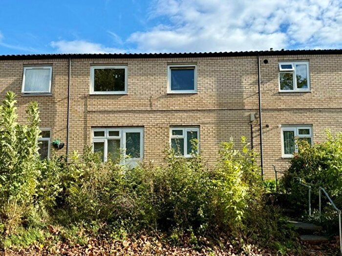 1 Bedroom Flat For Sale In Downs Barn Boulevard, Milton Keynes, MK14