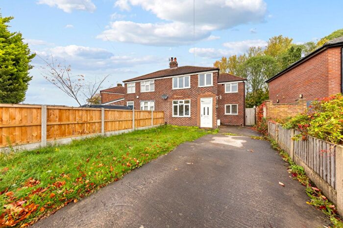3 Bedroom Semi-Detached House For Sale In Gig Lane, Woolston, WA1