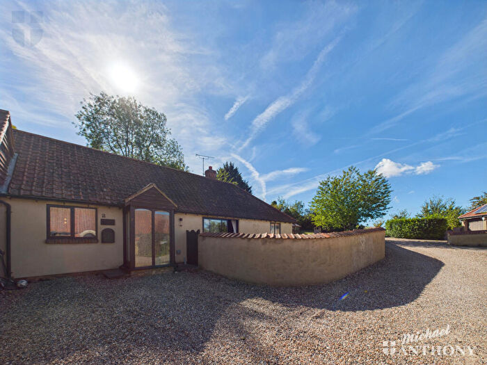 5 Bedroom Barn Conversion To Rent In The Cowshed, Cuddington, HP18