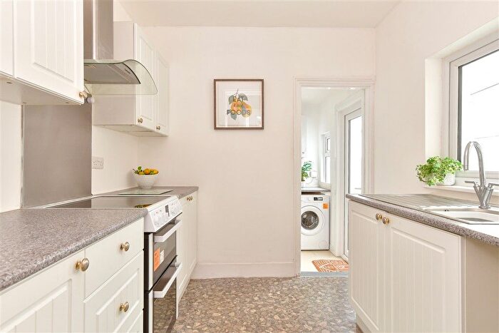 3 Bedroom Terraced House For Sale In Gordon Road, Strood, Rochester, Kent, ME2