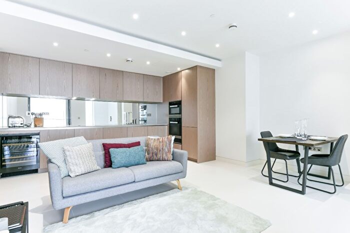 2 Bedroom Flat For Sale In Sugar Quay, City Of London, EC3R