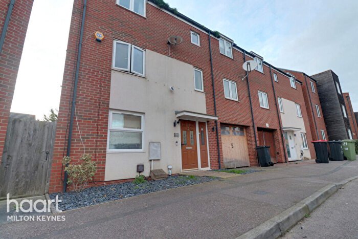 4 Bedroom Semi-Detached House To Rent In Lavender Hill, Broughton, MK10