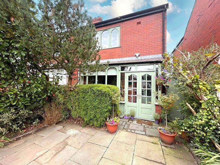 2 Bedroom Semi-Detached House For Sale In Church Lane, Westhoughton, Bolton, BL5