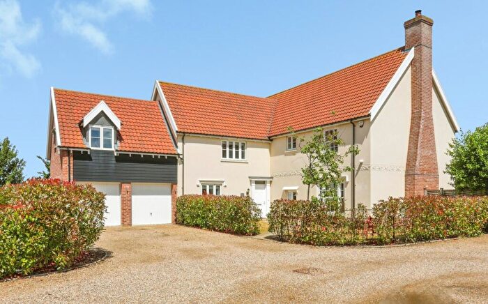 5 Bedroom Detached House For Sale In Roe Deer Drive, Capel St Mary, IP9