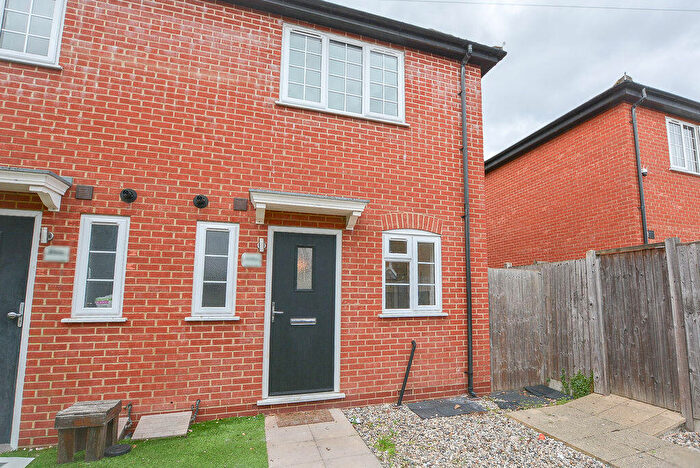 2 Bedroom Terraced House To Rent In Southchurch Road, Southend-On-Sea, SS1