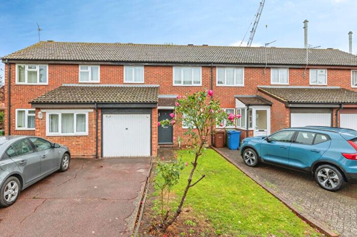 3 Bedroom Terraced House For Sale In Crest Avenue, Grays, Essex, RM17