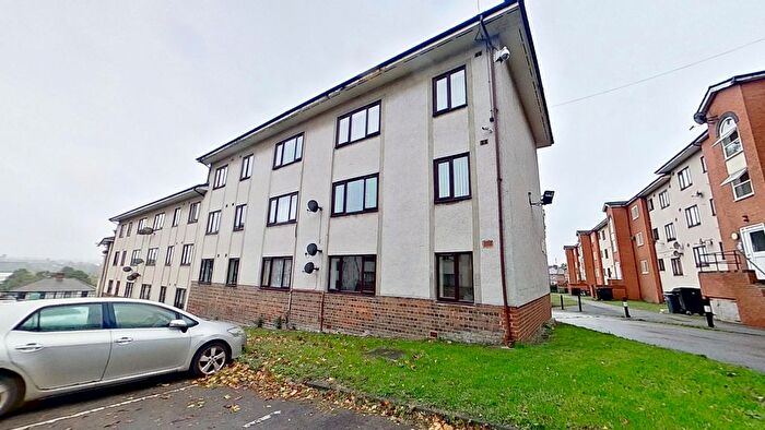 1 Bedroom Flat To Rent In Regency Court, Bradford, BD8