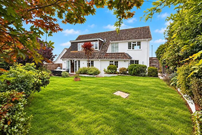 3 Bedroom Detached House For Sale In Fairlynch Grove, Braunton, EX33