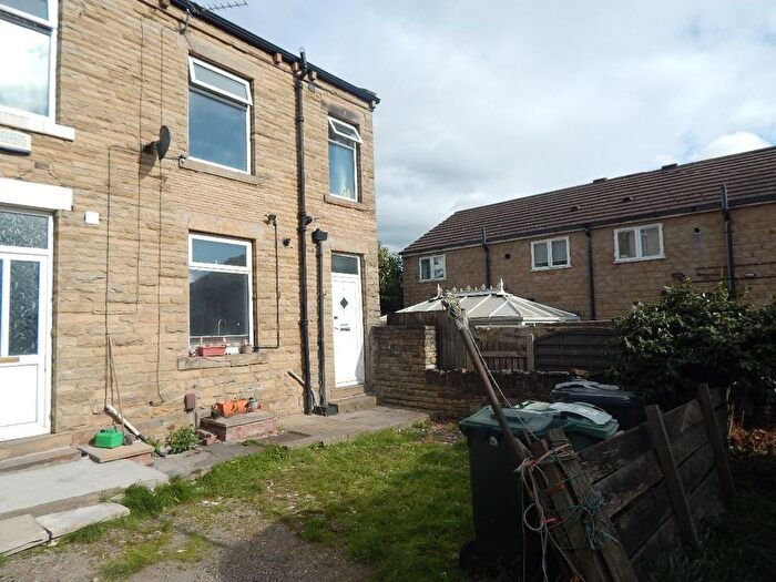 2 Bedroom Terraced House To Rent In Garden Croft, Batley, WF17