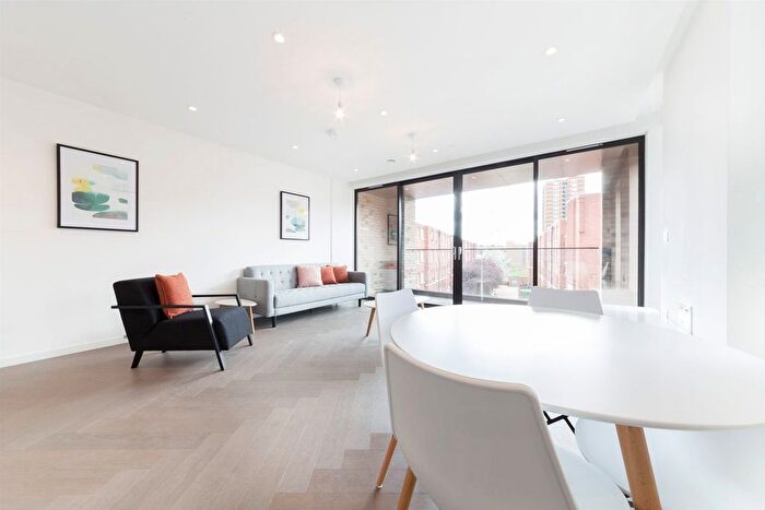 2 Bedroom Flat To Rent In Snowsfields, London Bridge, SE1