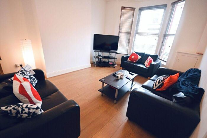 5 Bedroom House To Rent In Langdale Road, Smithdown, Liverpool, L15