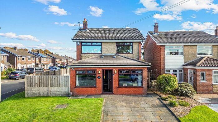 3 Bedroom Semi-Detached House For Sale In Magdalen Drive, Ashton-In-Makerfield, WN4
