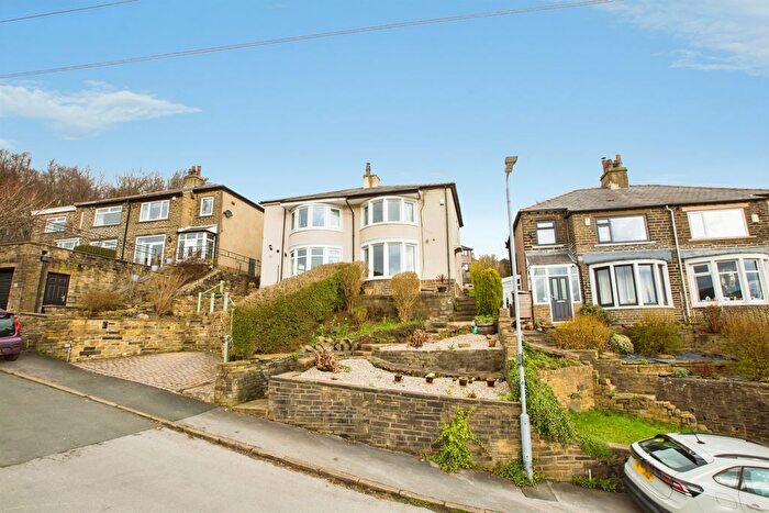 2 Bedroom Semi-Detached House For Sale In Park View Avenue, Halifax, HX3