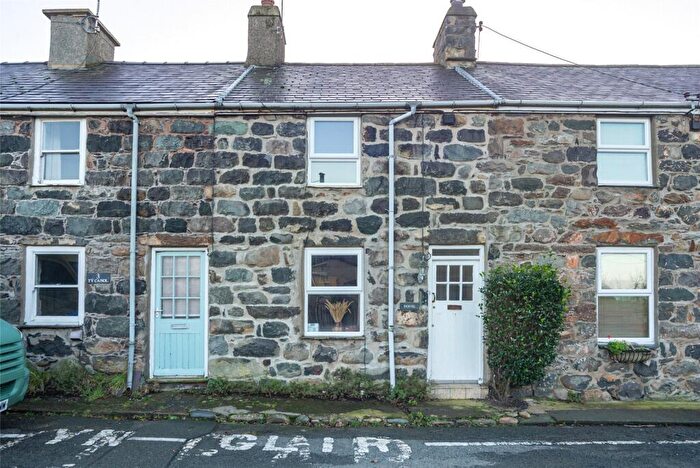2 Bedroom Terraced House For Sale In Clynnogfawr, Caernarfon, Gwynedd, LL54