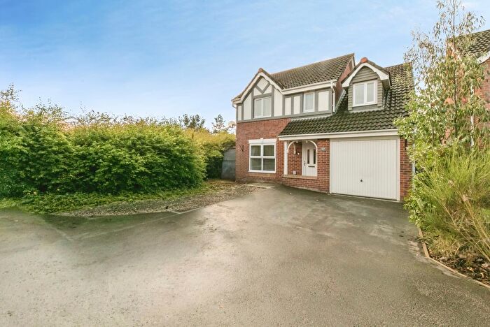 4 Bedroom Detached House For Sale In Leaf Grove, Winsford, Cheshire, CW7