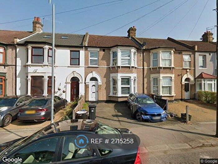 2 Bedroom Flat To Rent In Two Double Bedrooms, Ilford, IG1