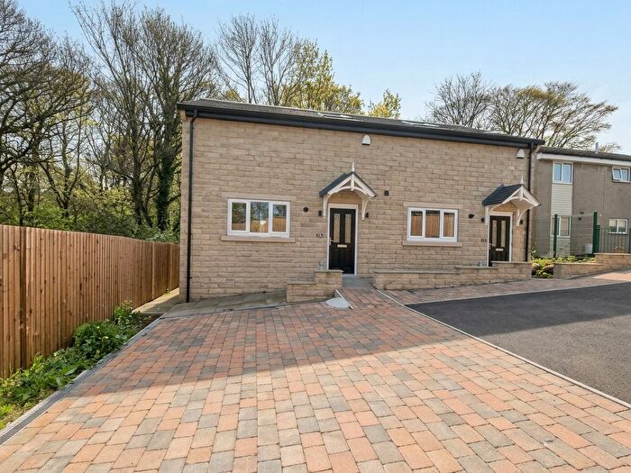 3 Bedroom Semi-Detached House To Rent In Roydwood Terrace, Bingley, BD13