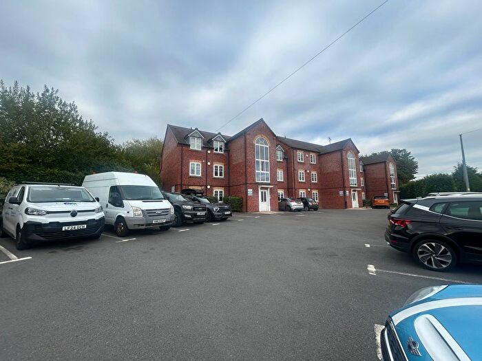 2 Bedroom Flat To Rent In Bentley Lane, Willenhall, WV12